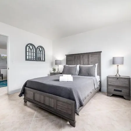 Heart Of Wilton 3 Recently Remodeled Apartment